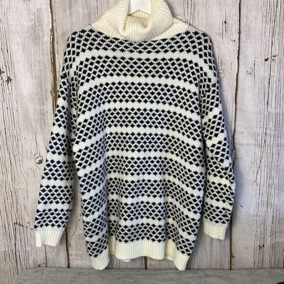 Ann Taylor Geo Stripe Tunic Sweater Size Medium Black and White Wool Blend - Picture 1 of 11